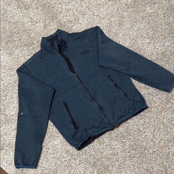 The North Face Blue Performance Jacket for Ultimate Outdoor Comfort - Picture 1 of 7